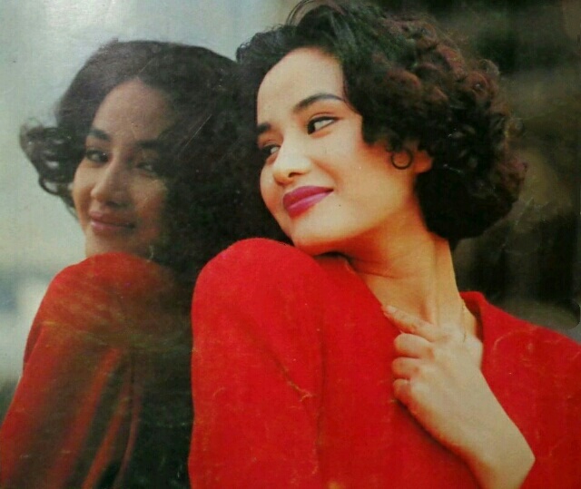 初恋瞿颖，拒绝上春晚，52岁未婚无子，罗中旭如今怎样了？