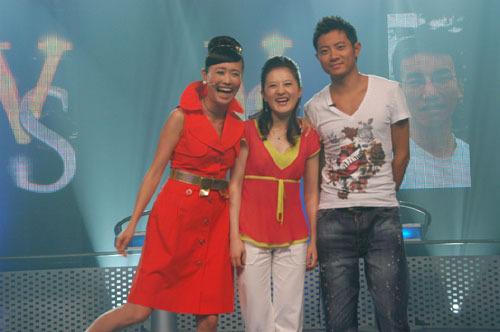 初恋瞿颖，拒绝上春晚，52岁未婚无子，罗中旭如今怎样了？