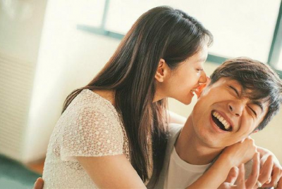 ​沈佳妮的个人资料简介（体操运动员转行当演员，30岁嫁29岁朱亚文生两女被当成