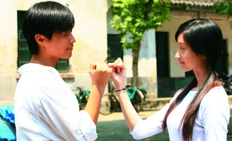 沈佳妮：体操运动员转行当演员，30岁嫁29岁朱亚文生两女被当成宝