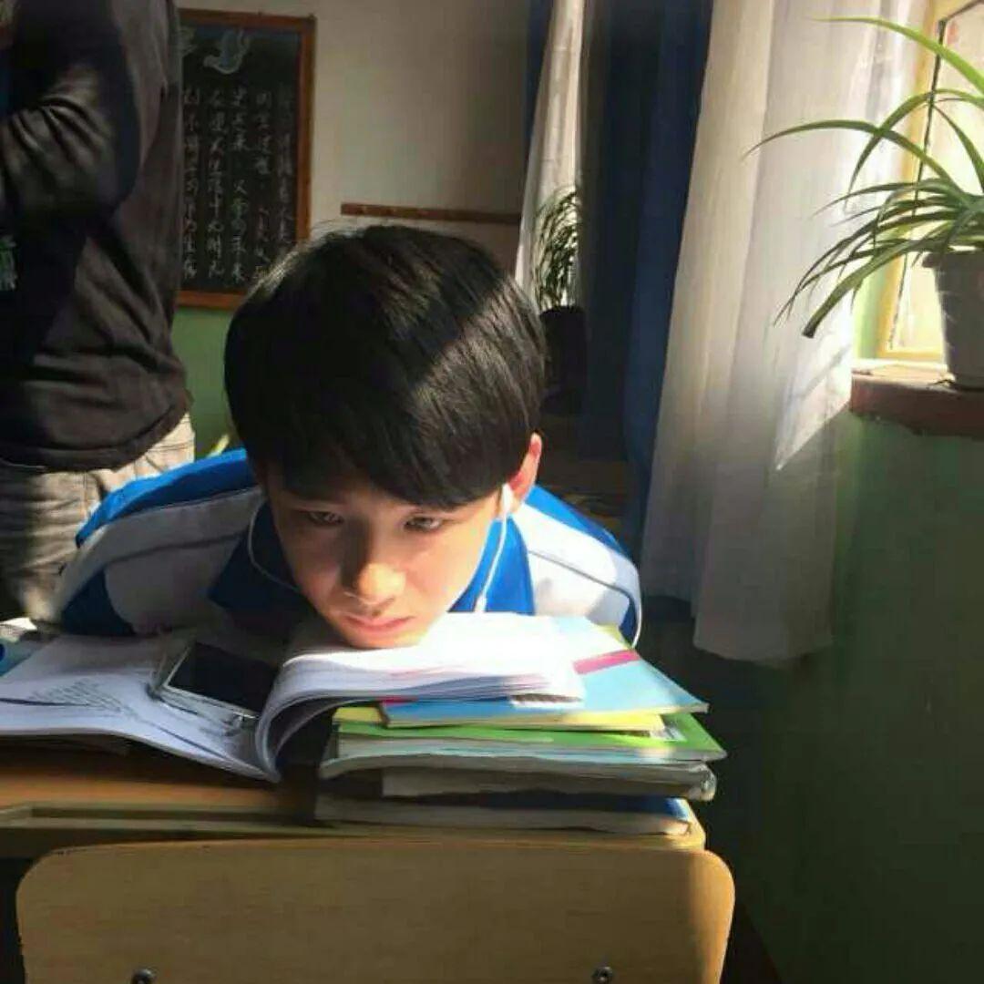 白敬亭个人资料简介：不是小鲜肉