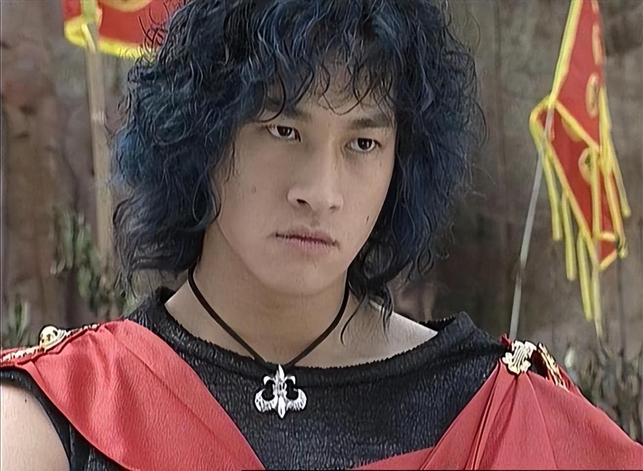 丰富情史的背后，藏着一个自卑的灵魂-何润东个人资料简介