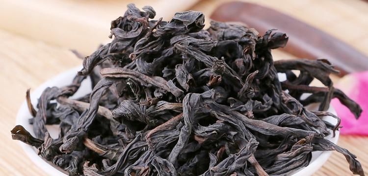 大红袍和福鼎老白茶的区别