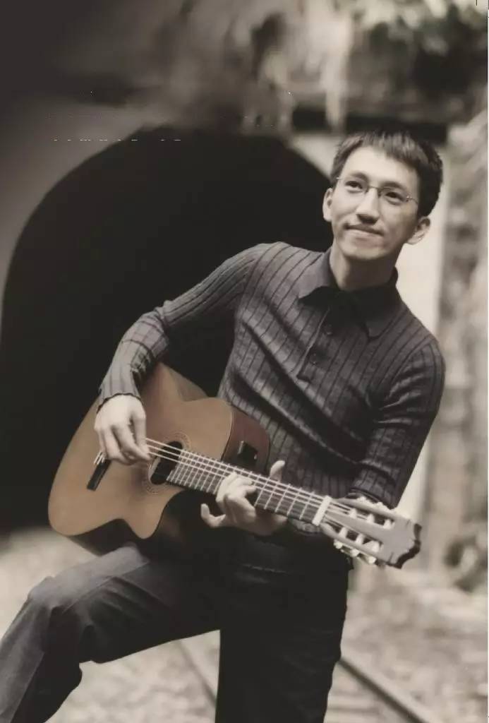 林志炫个人资料简介(林志炫:坚持初心,用心歌唱的情歌王子)