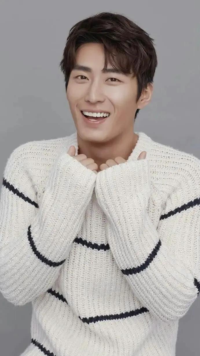 华语影视男演员窦骁个人资料简介及家世 ,