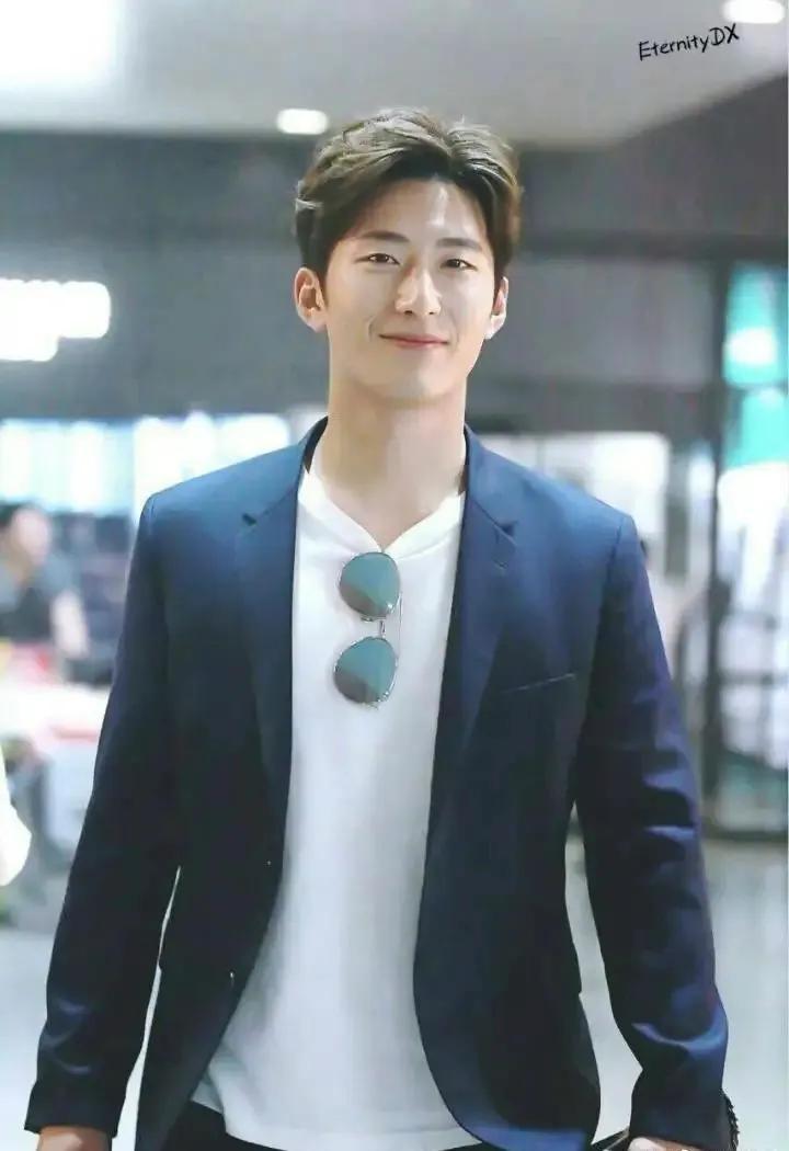 华语影视男演员窦骁个人资料简介及家世 ,