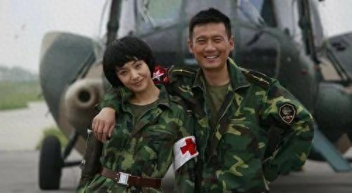 演员徐洪浩个人资料 :娶小10岁妻子,戏里演父女,戏外恩爱惹人羡