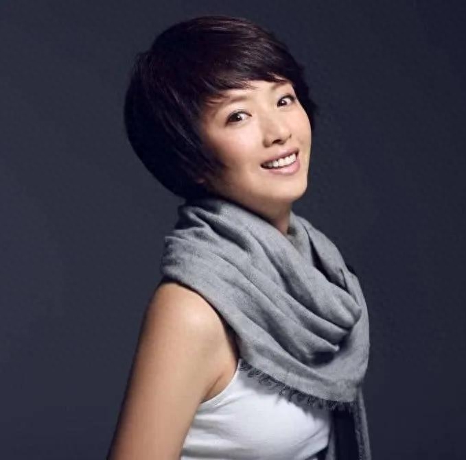 演员徐洪浩个人资料 :娶小10岁妻子,戏里演父女,戏外恩爱惹人羡