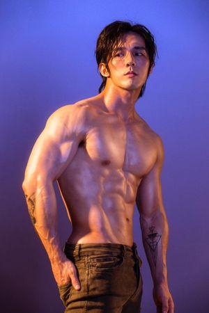 张杰个人资料年龄(前「南拳妈妈」张杰40岁了!近况曝光「满身超巨肌肉」炸出来)