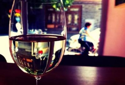 ​八杯酒敬人生歌曲