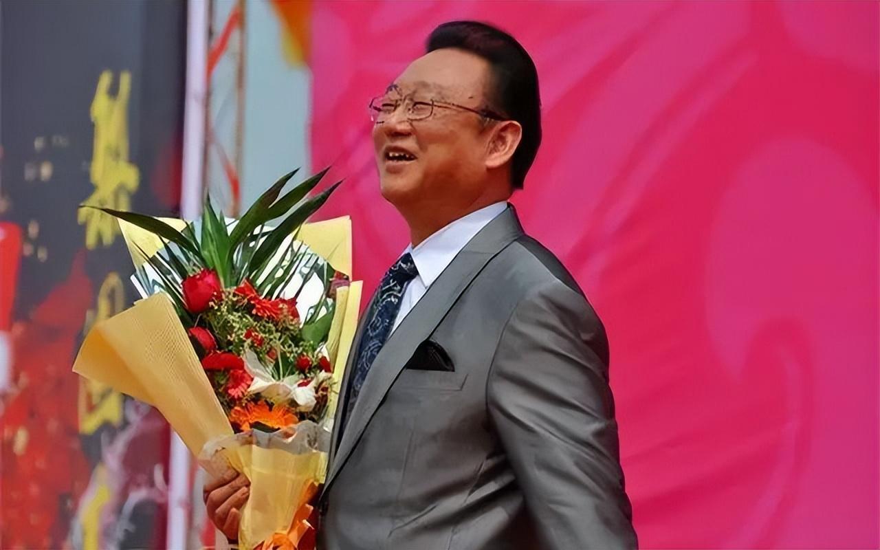 田震是哪国国籍,8位移居国外的明星有谁