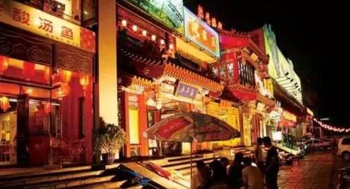 鸟巢附近有吃饭的地方吗