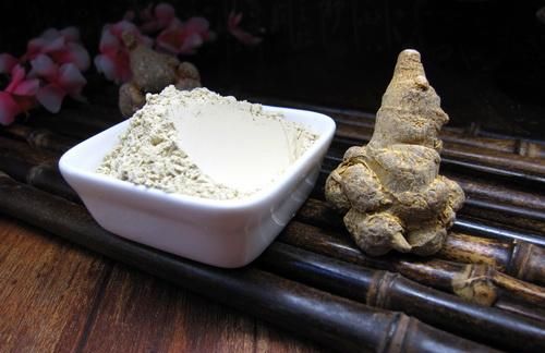 我买的三七粉,为什么是绿色?