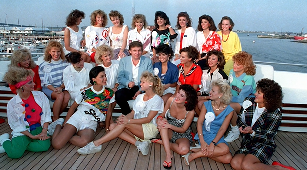 特朗普年轻时:帅气多金,军校里的“大众情人”,自认长得像猫王