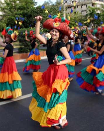 菲律宾有多大-（菲律宾多大面积位置在哪）