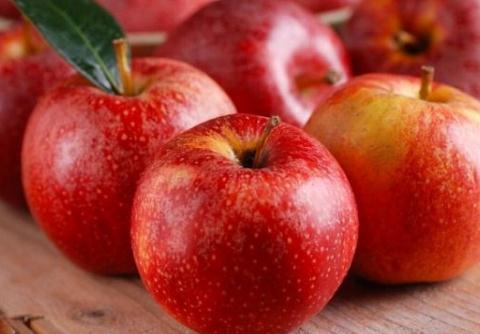 加力果和苹果哪个营养价值高(加力果和苹果哪个好吃)