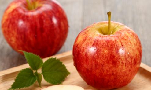 加力果和苹果哪个营养价值高(加力果和苹果哪个好吃)