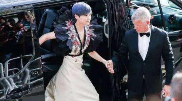 李宇春老公78岁是谣言(李宇春大婚是真的吗) 李宇春老公78岁是谣言(李宇春大婚是真的吗)