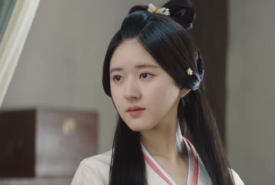 《星汉灿烂》后期失手,赵露思圆脸秒变锥子脸,被吐槽脸型P歪了