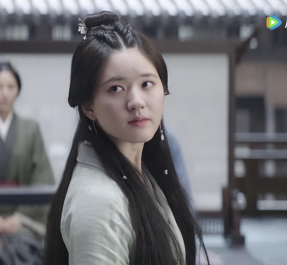 《星汉灿烂》后期失手,赵露思圆脸秒变锥子脸,被吐槽脸型P歪了