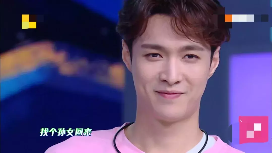 张艺兴与杨紫穿同款睡衣互称姐弟,拒绝黄磊做媒,三连击破碎绯闻