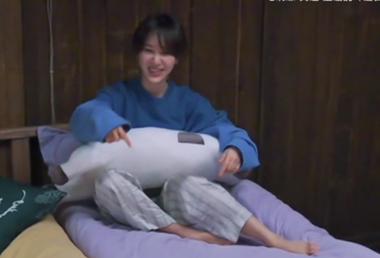 张艺兴与杨紫穿同款睡衣互称姐弟,拒绝黄磊做媒,三连击破碎绯闻