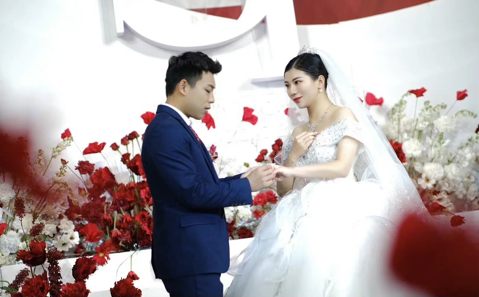 奥运冠军谌利军在长沙举办婚礼,奶奶说“再大的雪我也要来”