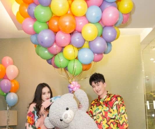 杨幂和唐嫣翻脸原因 :昔日中国好闺蜜为何形同陌路?