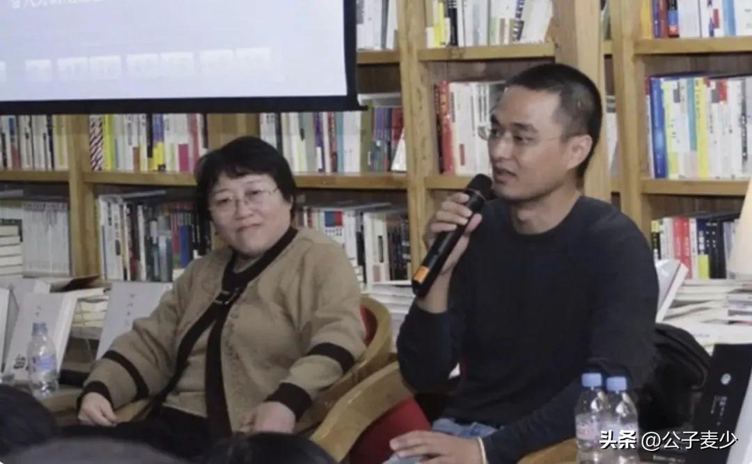 被人称作“俗不可耐”的冯唐,他到底有多厉害?