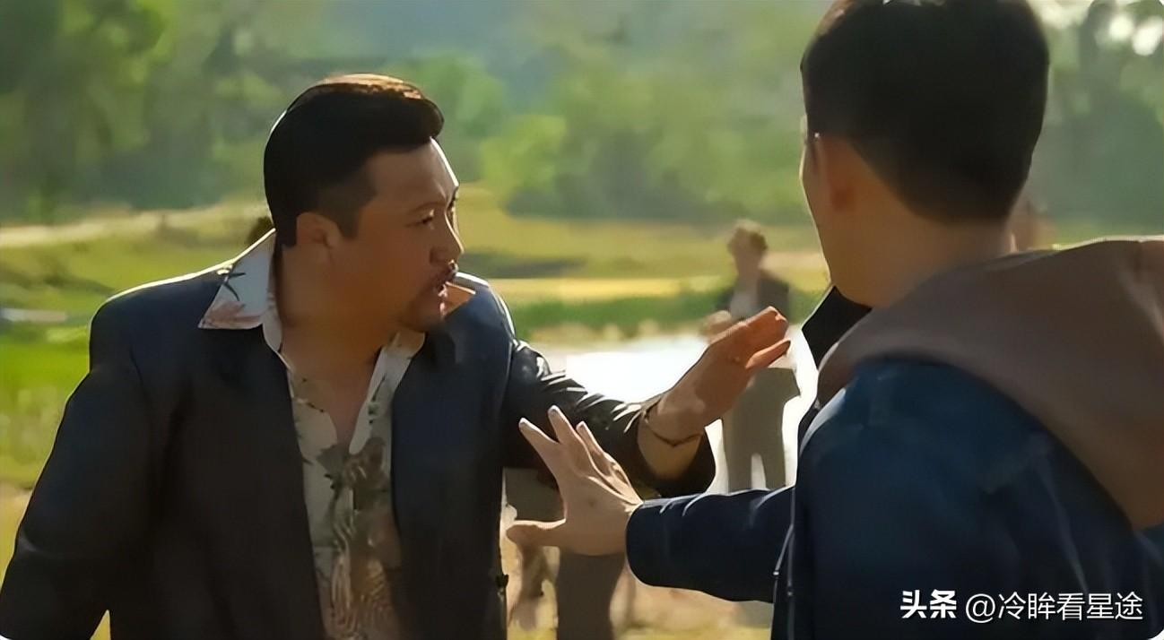 《狂飙》全剧最经典一幕!贾冰现场“瞎编”,导演一秒却都不得删