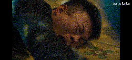 《狂飙》全剧最经典一幕!贾冰现场“瞎编”,导演一秒却都不得删