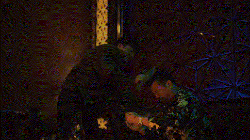 《狂飙》全剧最经典一幕!贾冰现场“瞎编”,导演一秒却都不得删