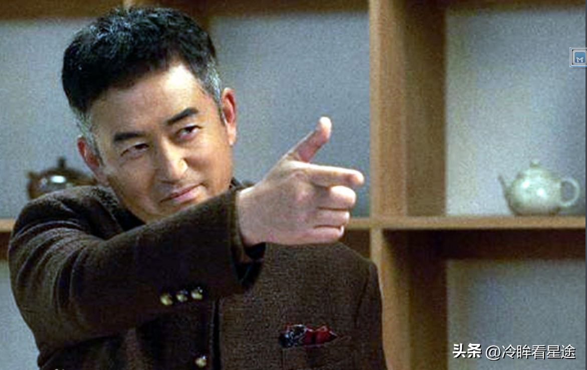 《狂飙》全剧最经典一幕!贾冰现场“瞎编”,导演一秒却都不得删