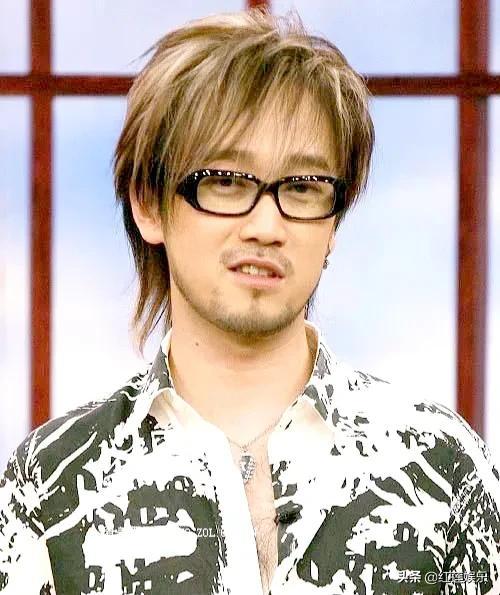 周传雄资料,1969年出生台湾,祖籍湖北荆州市公安县,代表作《黄昏》