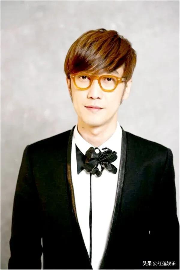 周传雄资料,1969年出生台湾,祖籍湖北荆州市公安县,代表作《黄昏》