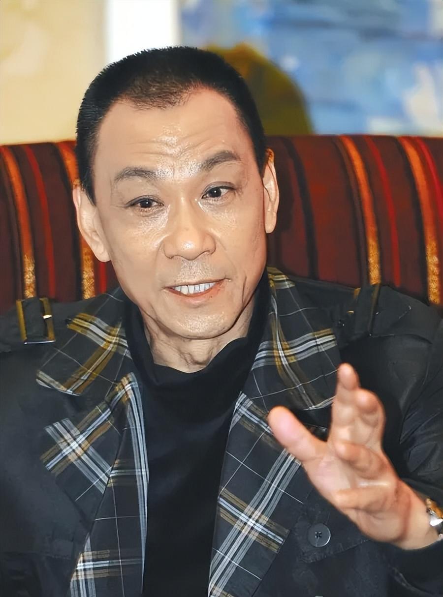 与结婚40年的妻子对簿公堂的国家一级演员王学圻,如今怎样了