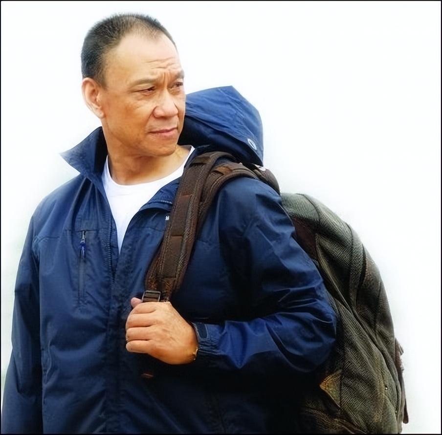 与结婚40年的妻子对簿公堂的国家一级演员王学圻,如今怎样了