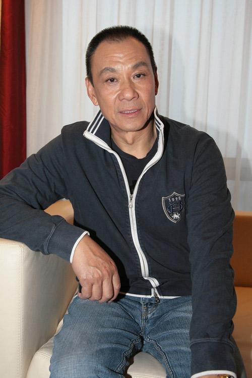 与结婚40年的妻子对簿公堂的国家一级演员王学圻,如今怎样了