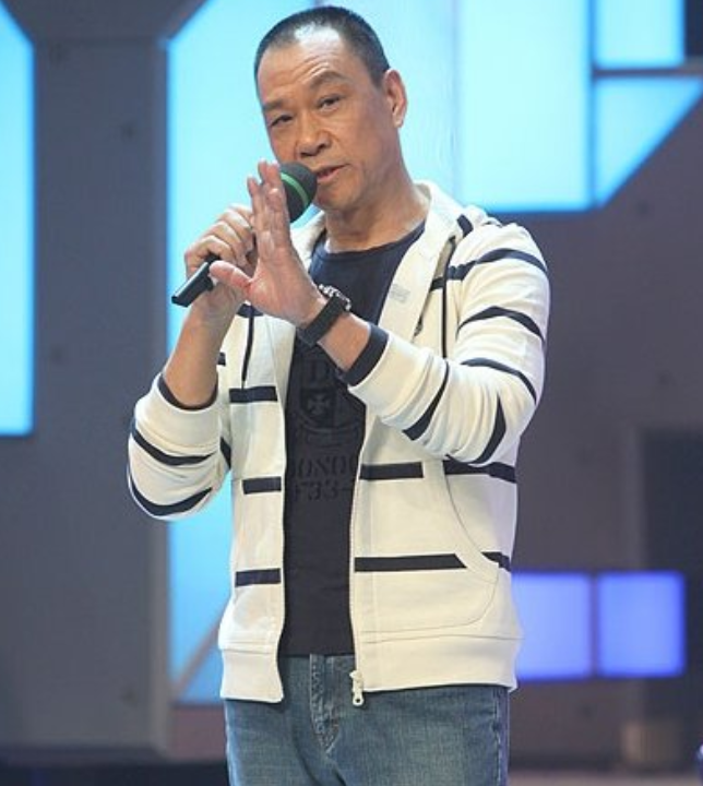 与结婚40年的妻子对簿公堂的国家一级演员王学圻,如今怎样了