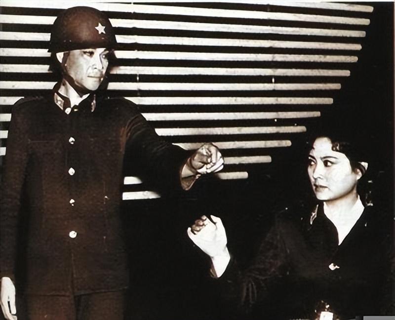 与结婚40年的妻子对簿公堂的国家一级演员王学圻,如今怎样了