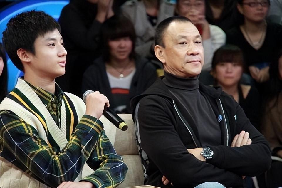 与结婚40年的妻子对簿公堂的国家一级演员王学圻,如今怎样了