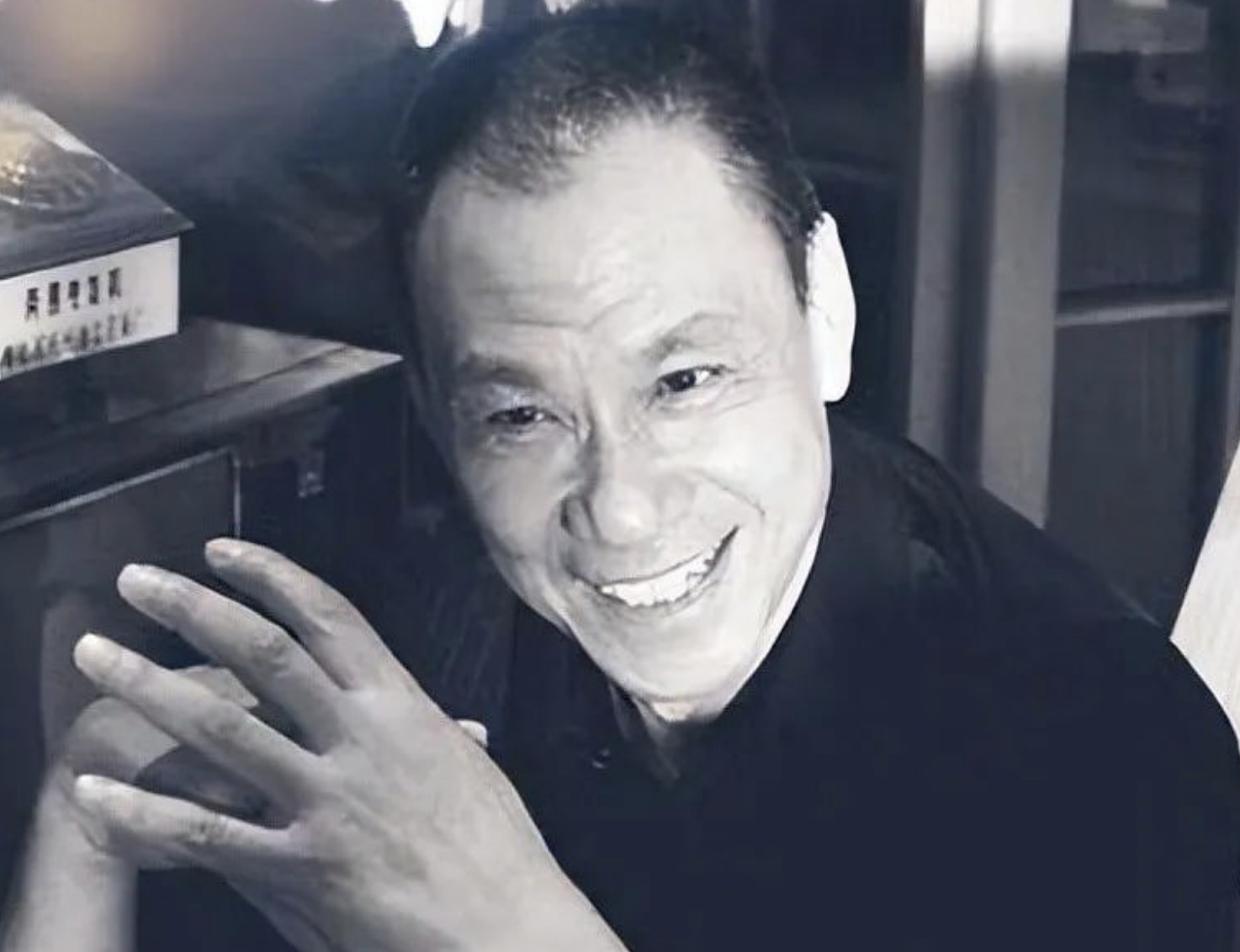 与结婚40年的妻子对簿公堂的国家一级演员王学圻,如今怎样了