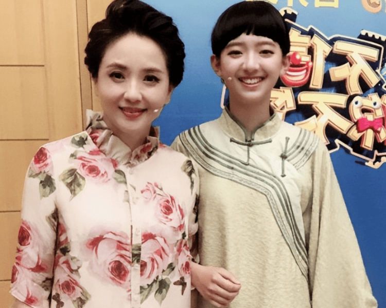 嫁普通丈夫恩爱30年的国家一级演员陶慧敏称:女儿让她欢喜让她忧