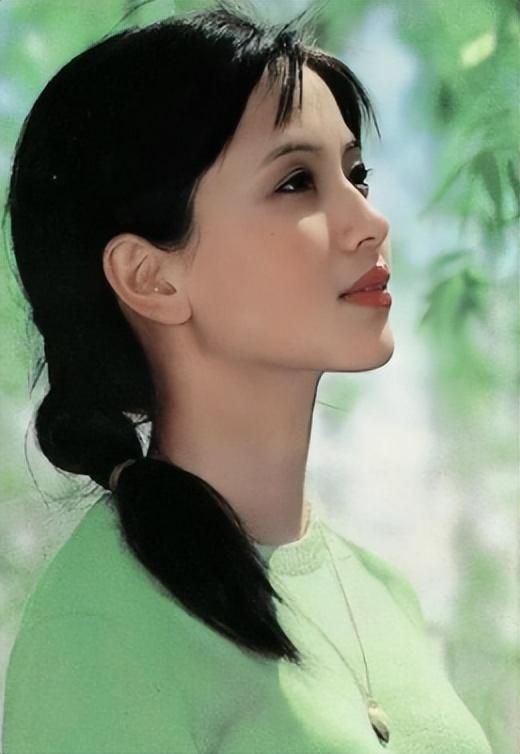 嫁普通丈夫恩爱30年的国家一级演员陶慧敏称:女儿让她欢喜让她忧