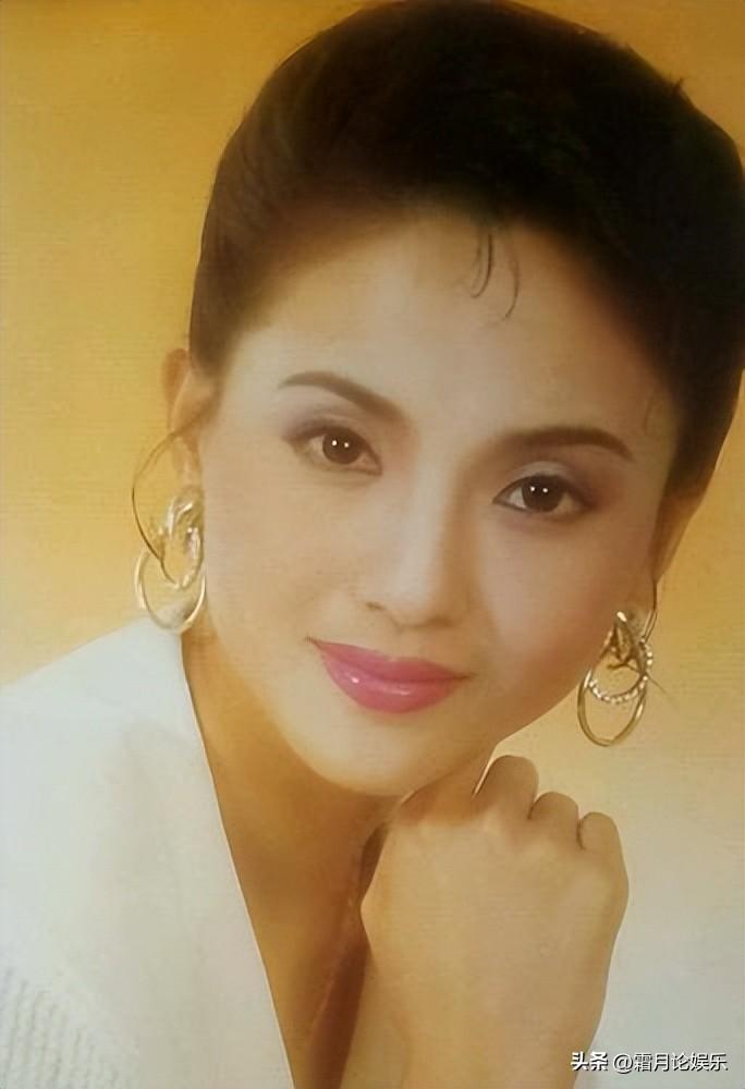 嫁普通丈夫恩爱30年的国家一级演员陶慧敏称:女儿让她欢喜让她忧