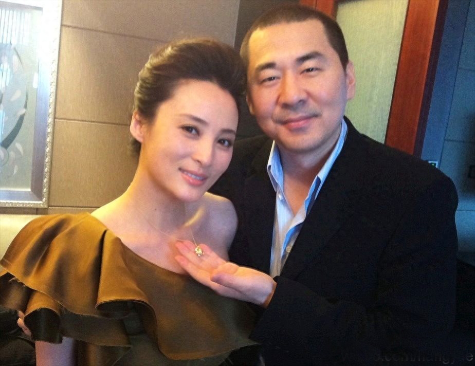 著名演员陈建斌个人资:岳父母就是我的另一对爸妈