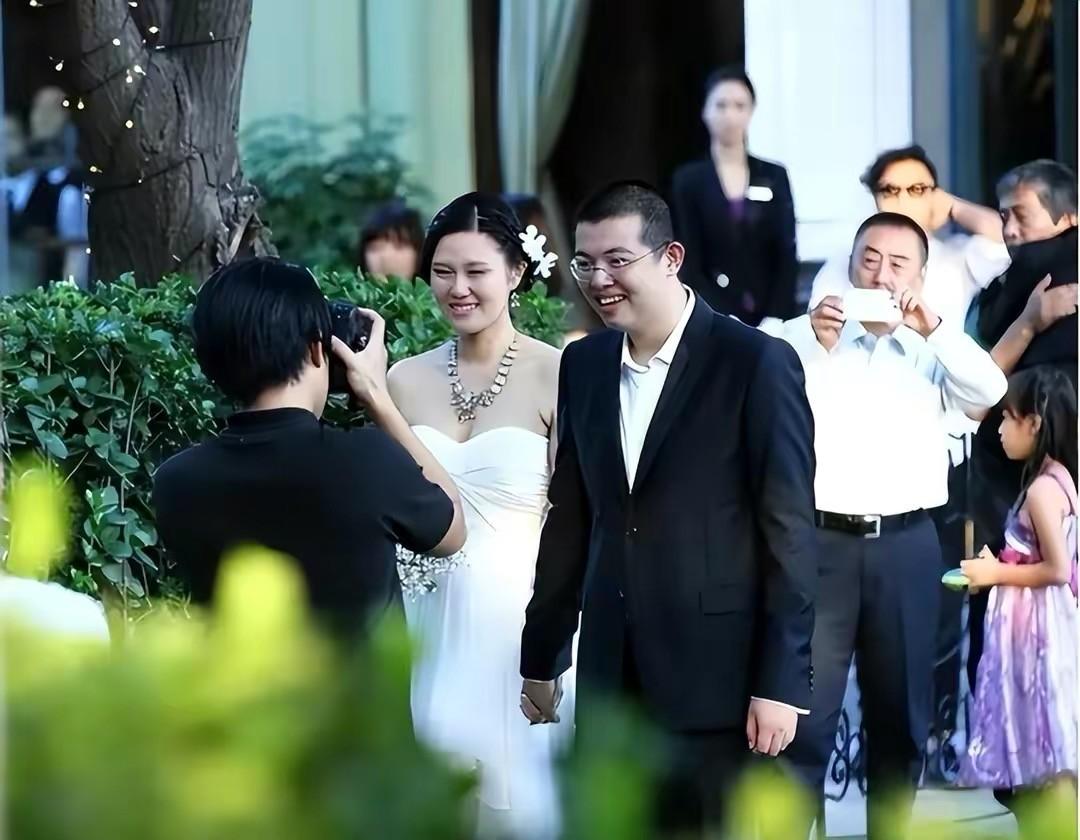 王朔简介和现在的情况(64岁王朔回首前半生,直言:后悔与前妻离婚,无脸出席女儿婚礼)