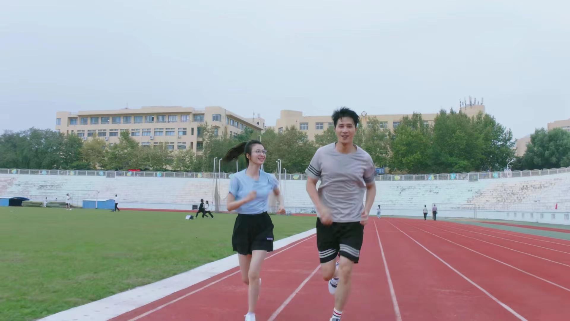 彭冠英终于不演渣男了!黑马剧《听说你喜欢我》,跟王楚然超有cp感