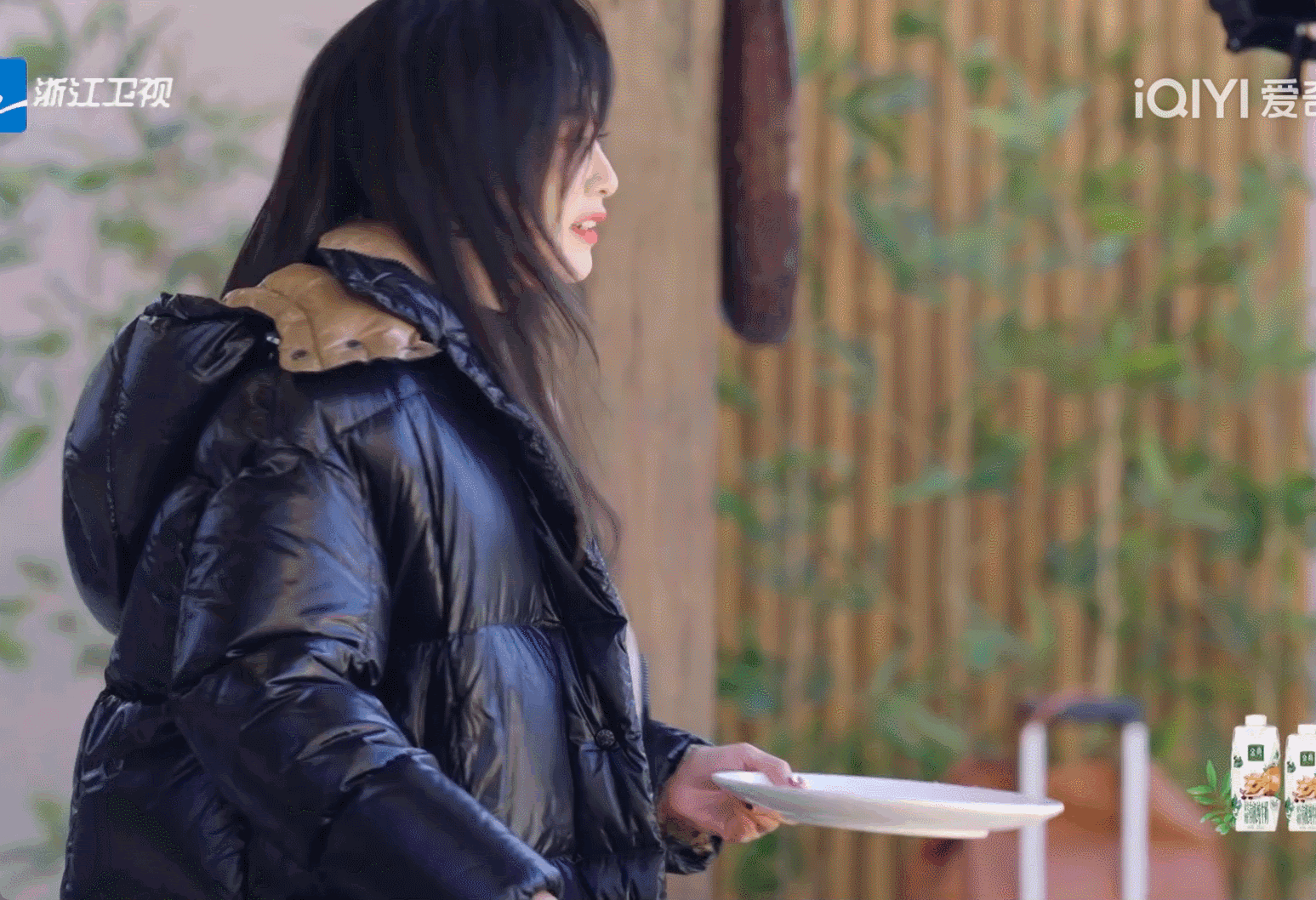 唐嫣新综艺状态好美！被张新成夸有少女感，还在节目回应切胃传闻