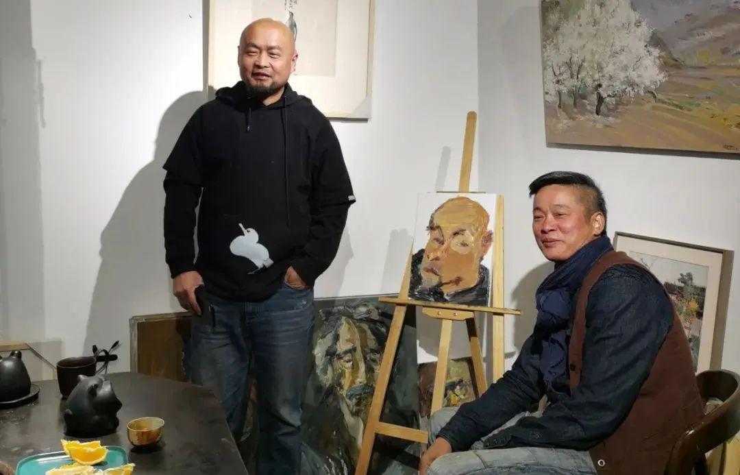 徐正华简介(稚拙、原始、民间,反常合道的徐正华)